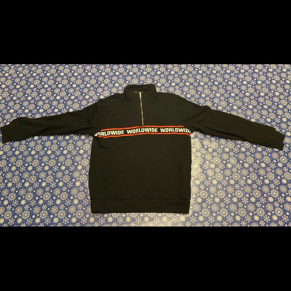 Graphic “worldwide” sweatshirt